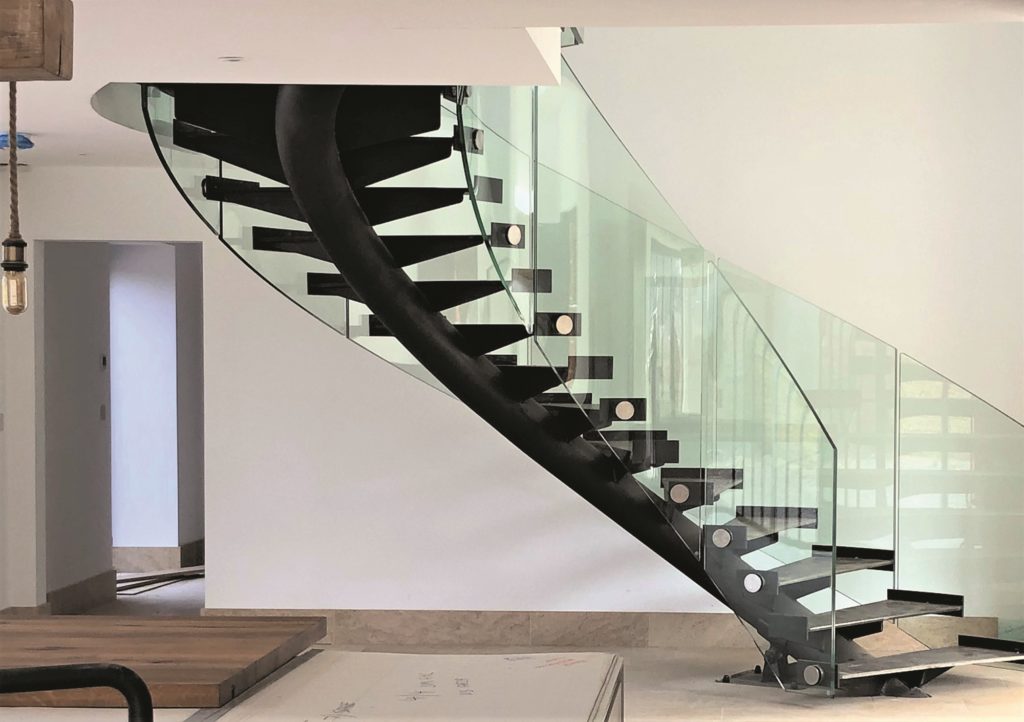 escalera de cristal sin marco